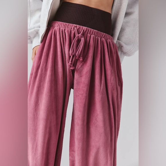 FP Movement Momentum Velour Pants!🔥 with pockets! XL- New w/ Tags! - Picture 14 of 16